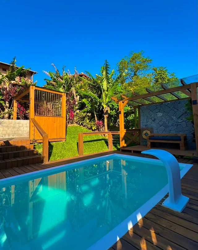 Piscina e área externa da Pousada Makani — foto 2